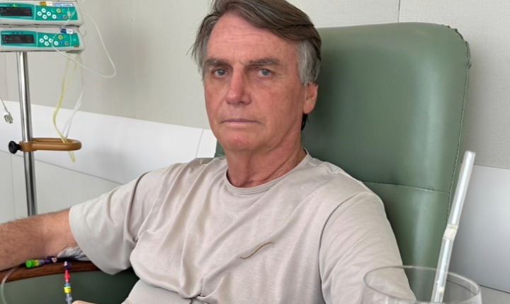 Alexandre de Moraes concede prisão domiciliar a Bolsonaro