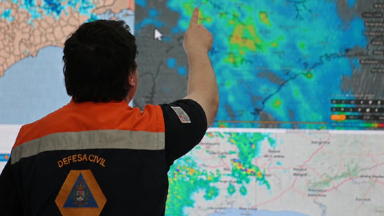 Defesa Civil alerta para chuva e ventos fortes em SP