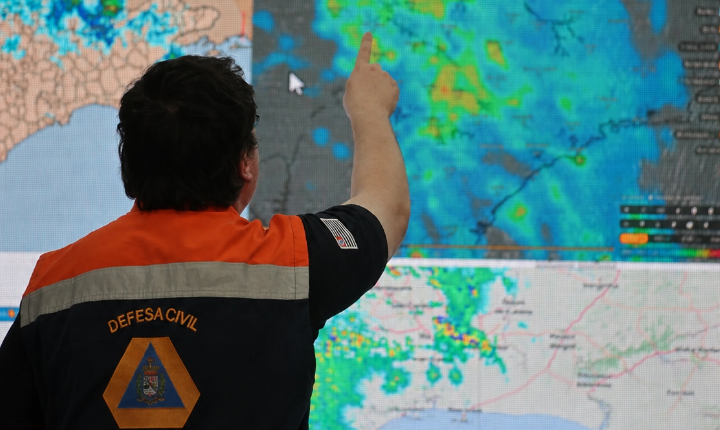 Defesa Civil alerta para chuva e ventos fortes em SP