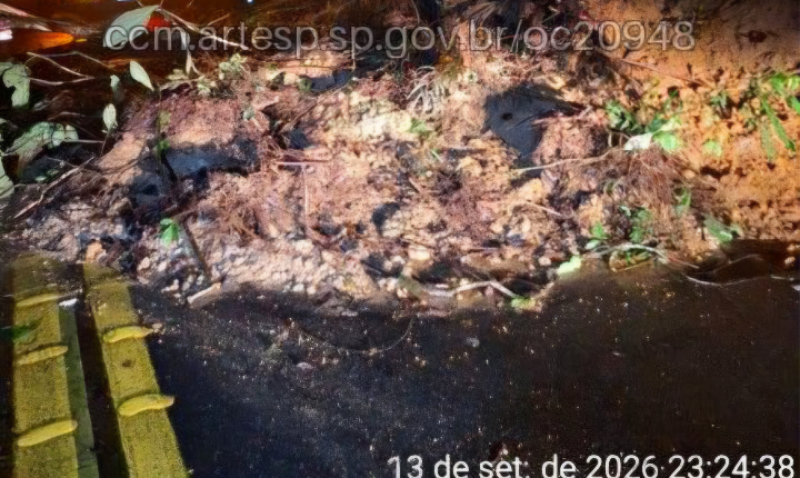 Deslizamento de talude afeta trecho da SP-079 em Tapiraí