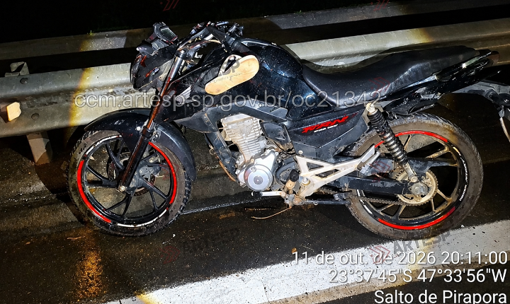 Motociclista morre após colisão e atropelamento na Rodovia SP-264, em Salto de Pirapora