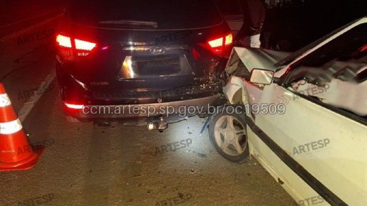Motorista morre após colisão entre Uno e SUV na SP-079, em Piedade