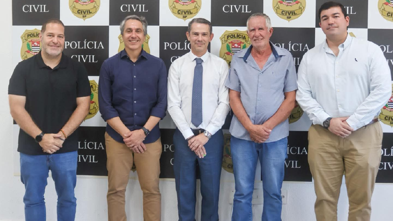 Prefeito articula complexo de segurança em reunião na Seccional