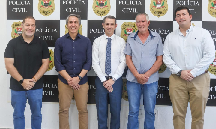 Prefeito articula complexo de segurança em reunião na Seccional