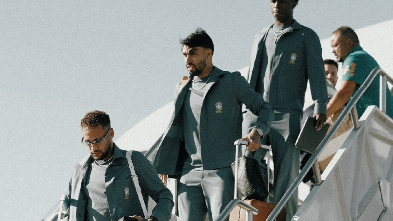 Seleção brasileira desembarca nos EUA e faz primeiro treino à tarde