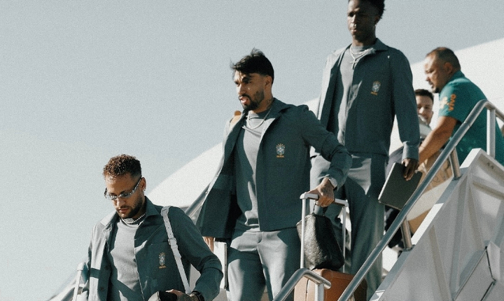 Seleção brasileira desembarca nos EUA e faz primeiro treino à tarde
