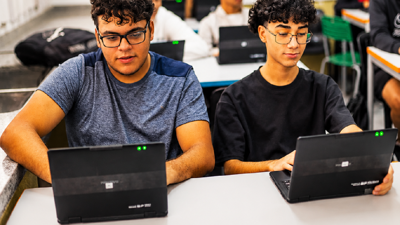 SP abre 2.631 vagas de estágio para Ensino Médio Técnico