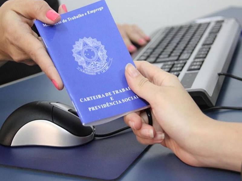 Brasil gerou 2,7 milhões de empregos formais em 2021