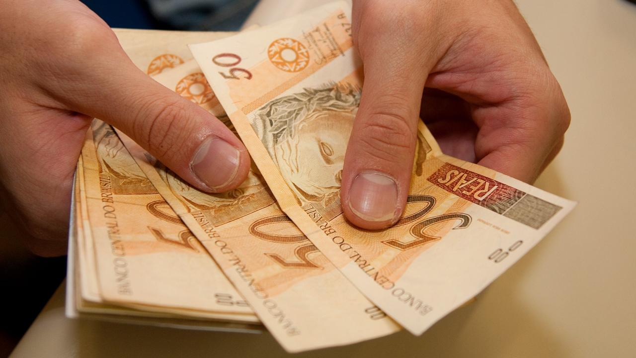 Abono salarial de anos anteriores só poderá ser pedido em março