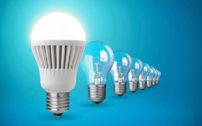 Projeto Energia Mais Eficiente realiza troca de lâmpadas comuns por LED