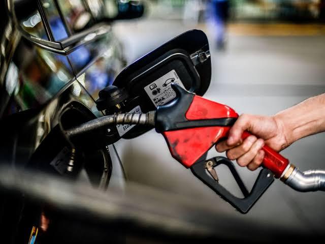 Petrobras reduz preços da gasolina e do diesel para as distribuidoras