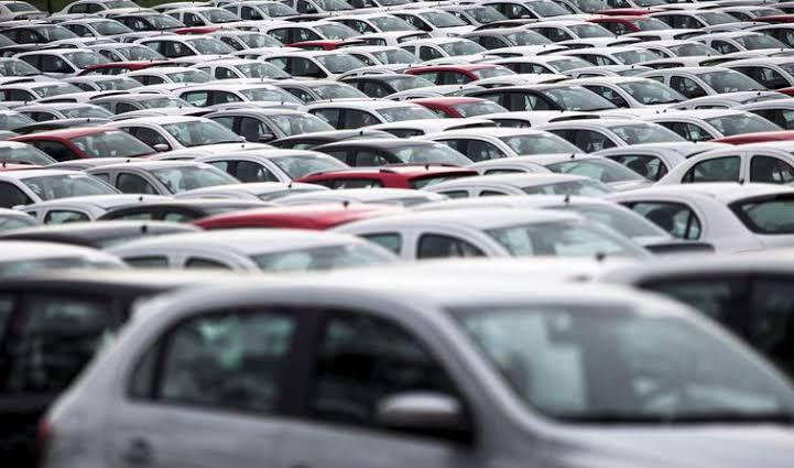 Governo anuncia medidas para estimular compra de carros populares