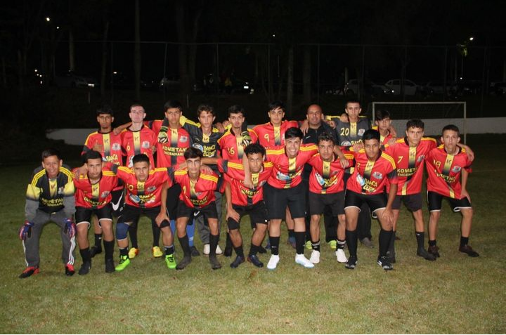 Etec Piedade realiza jogo amistoso em prol do entretenimento esportivo da escola