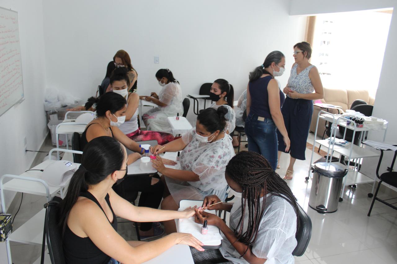 Piedade: Inscrições Abertas para Curso Gratuito de Manicure e Pedicure