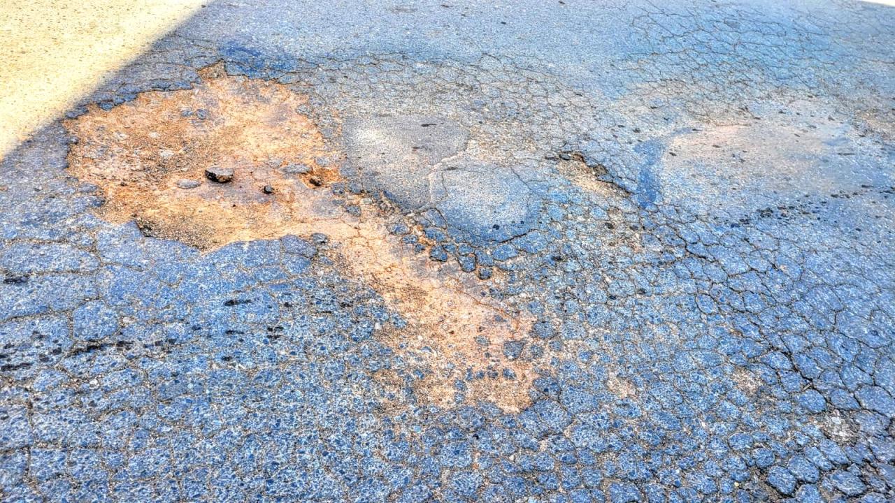 Rua Capitão Moraes condições precárias comprometem tráfego