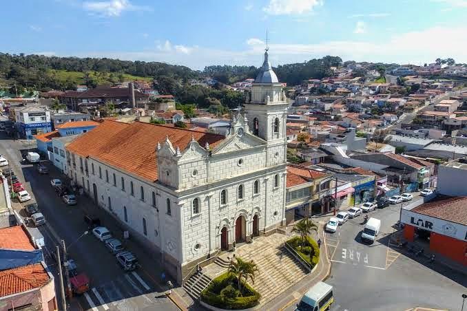 Editorial: Em busca da harmonia Divina e Cívica em Piedade   