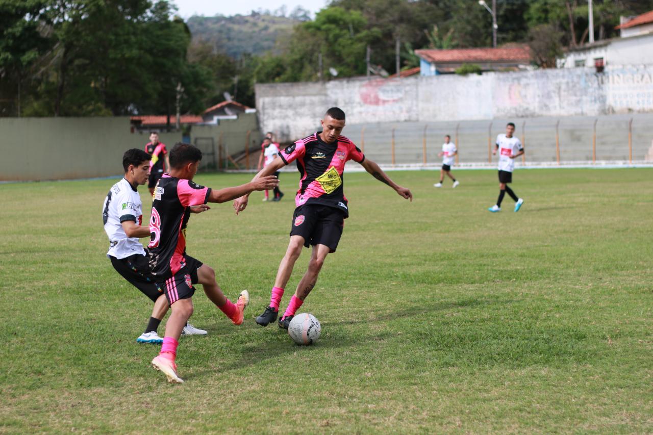 Segunda rodada do 49º campeonato varzeano de futebol agita Estádio Municipal