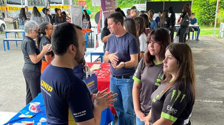 Etec Piedade promove Feira de Profissões, Ciências e Tecnologia