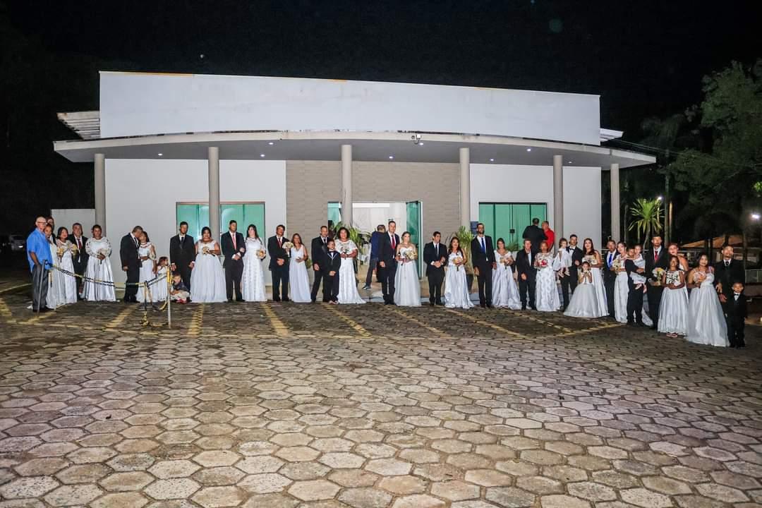 Noite de Celebração em Piedade: Casamento Comunitário 2023 une 16 Casais