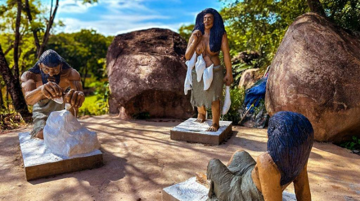 Monumento Pré-Histórico no parque Ecológico Collemar de Miranda Botto