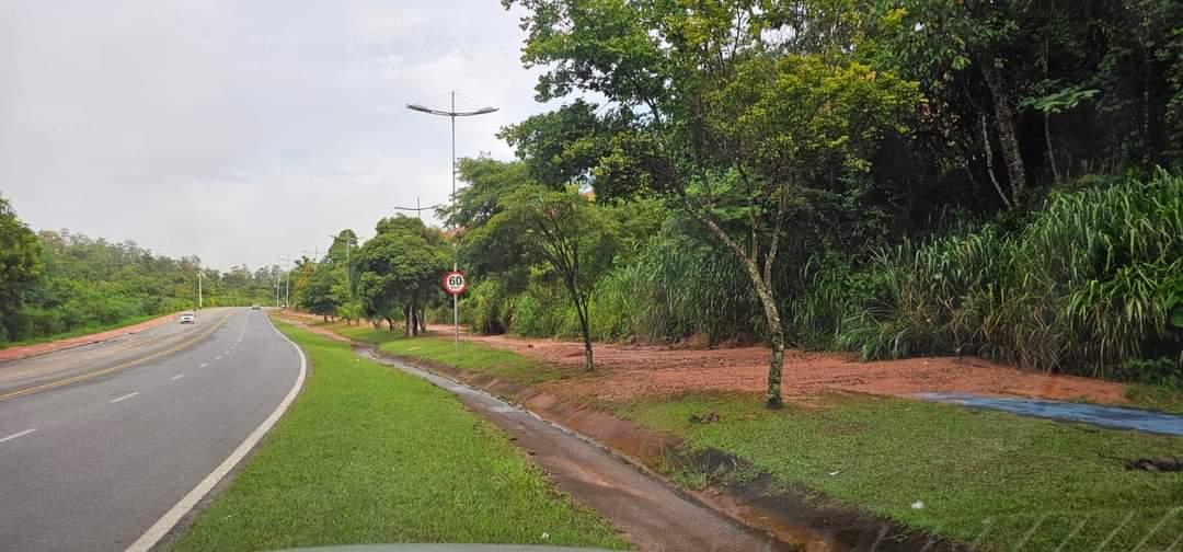 Intervenção Judicial: Suspensão imediata de obras próximas à pista de caminhada