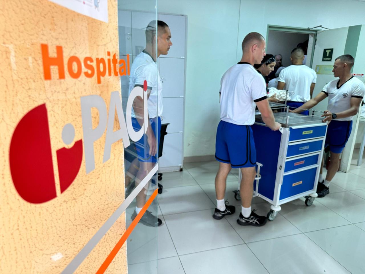 PMs de SP ajudam em recuperação de hospital infantil do câncer atingido em Sorocaba