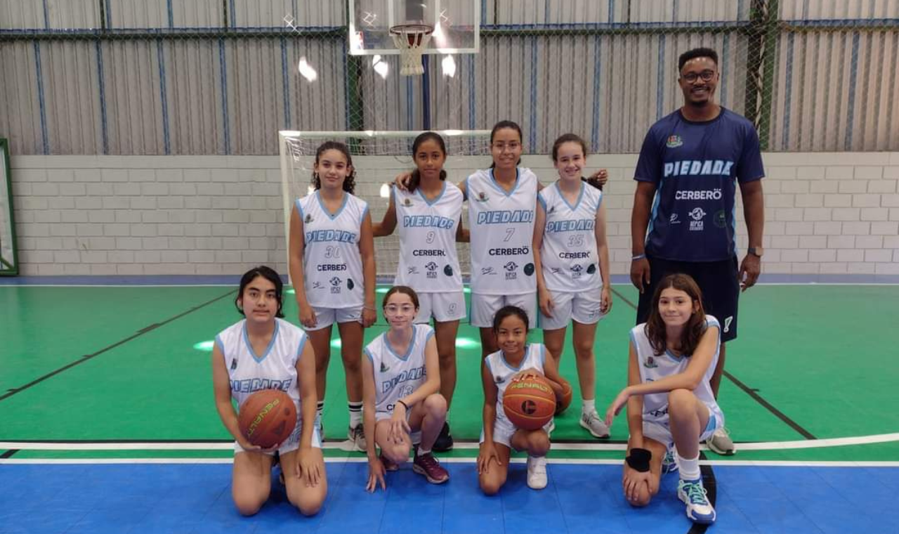 Equipe feminina de Basquete de Piedade se destaca no torneio Inter Ser