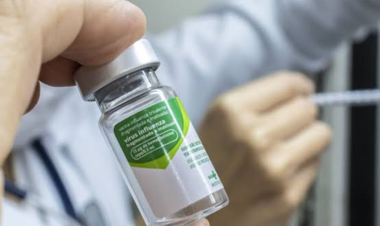 Governo de SP disponibiliza vacinação contra gripe para toda a população