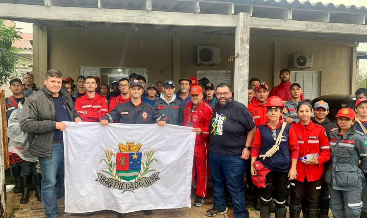 Vereador Xandinho e 40 Bombeiros Civis de Canoas, RS, unem forças em ação humanitária