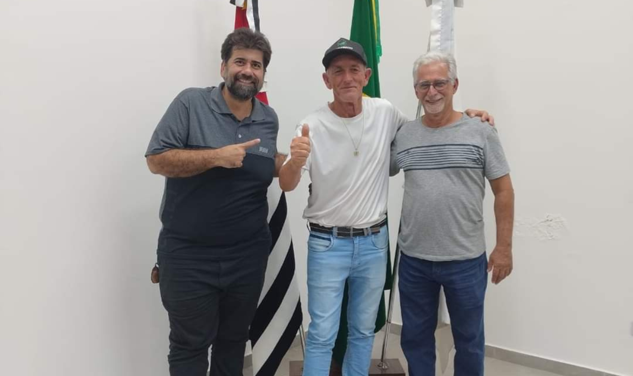 Vereador Zé Anésio recebe visita do vereador Fabio Mariano de Peruíbe, SP