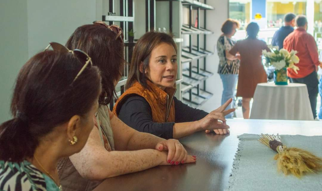 Eliana de Paula Leite anuncia retirada da Pré-candidatura à Prefeitura de Piedade