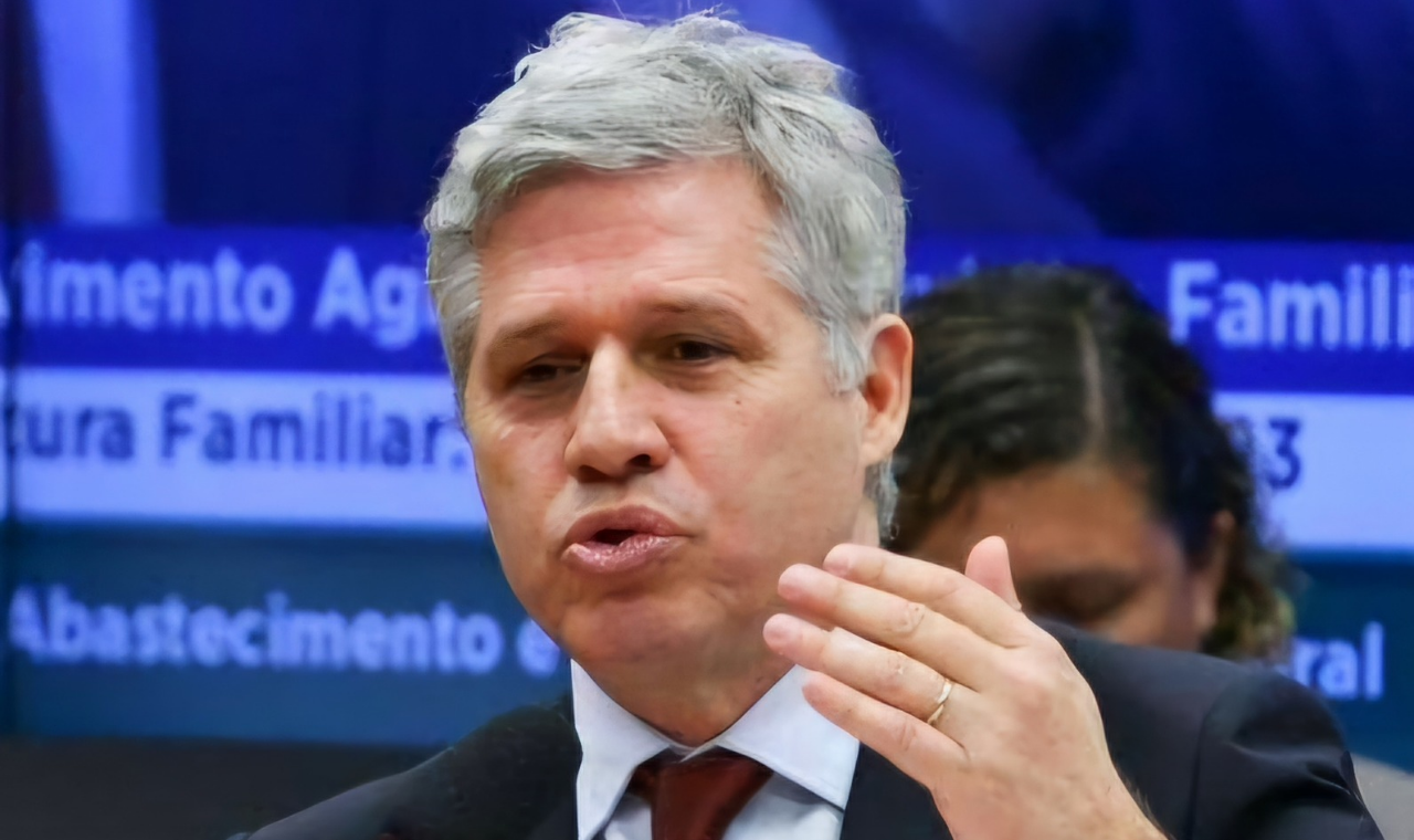 Ministro Paulo Teixeira participa de evento em Piedade nesta quinta-feira