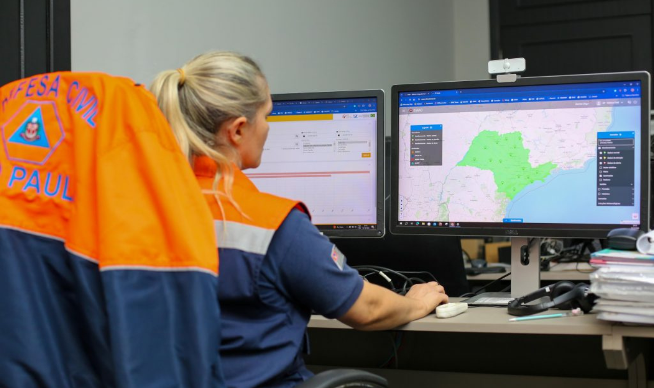 Defesa Civil alerta para fortes chuvas e instala gabinete de crise.