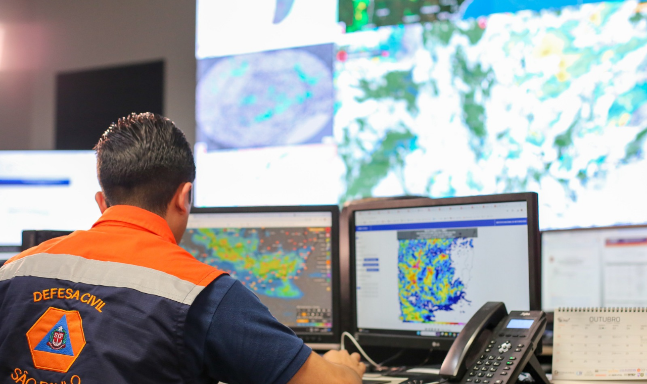 Nova frente fria traz chuva para São Paulo