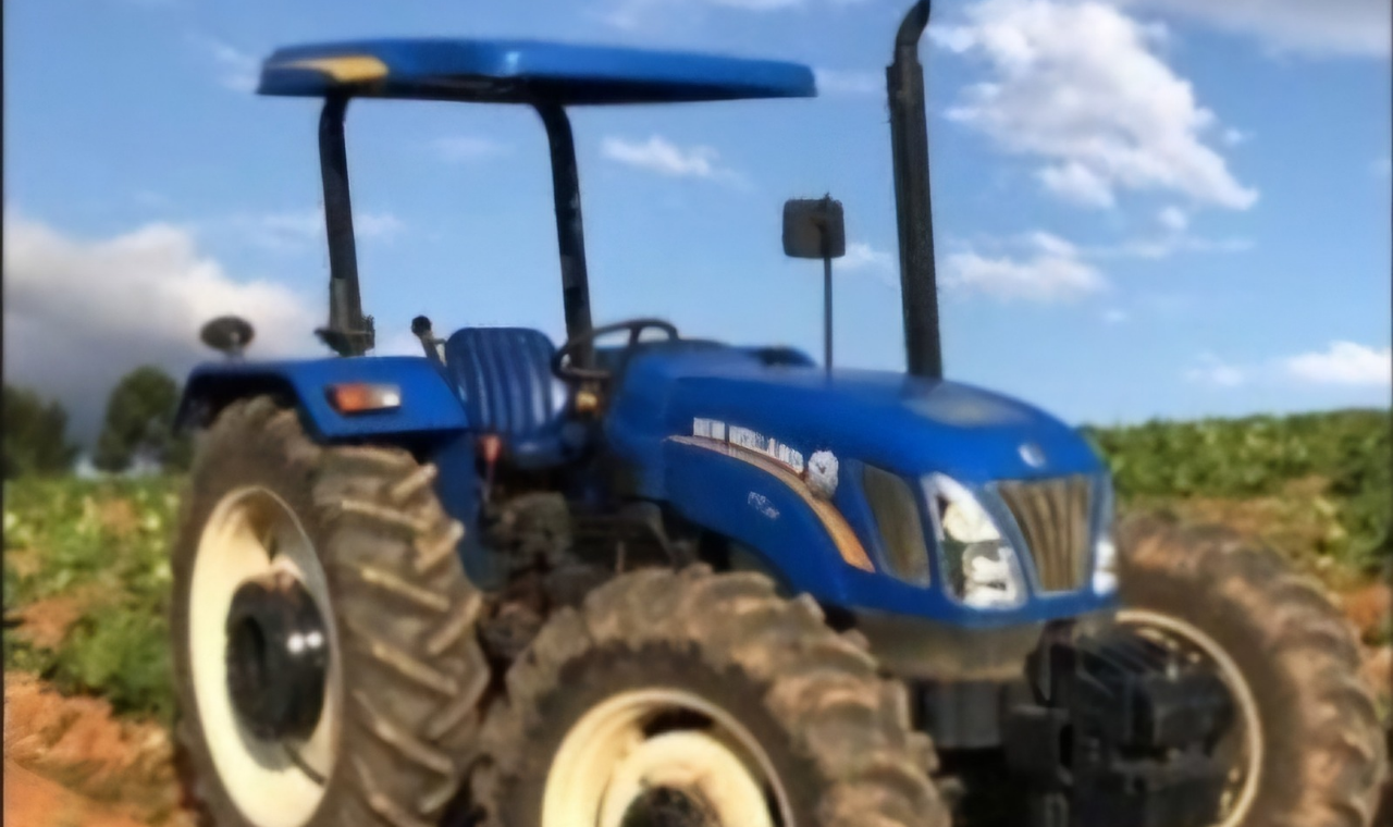 Trator é roubado durante a madrugada em Piedade