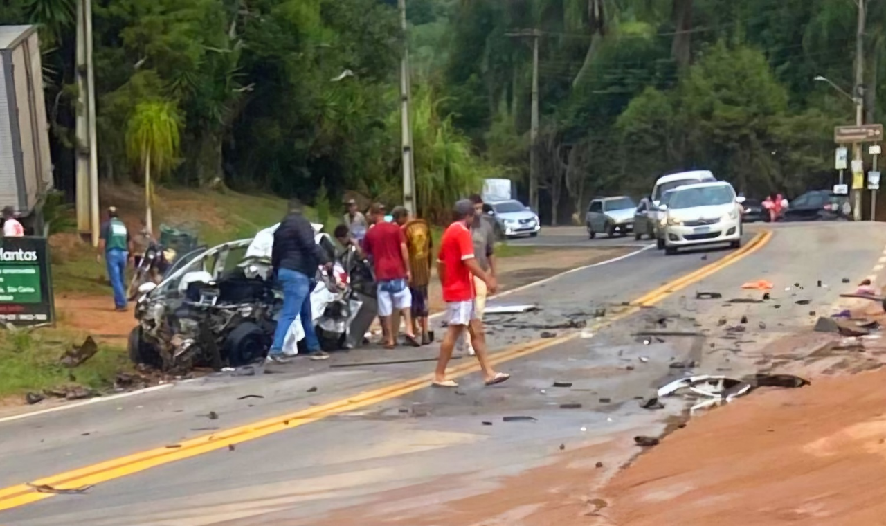 Acidente grave na SP-250 deixa um morto e dois feridos