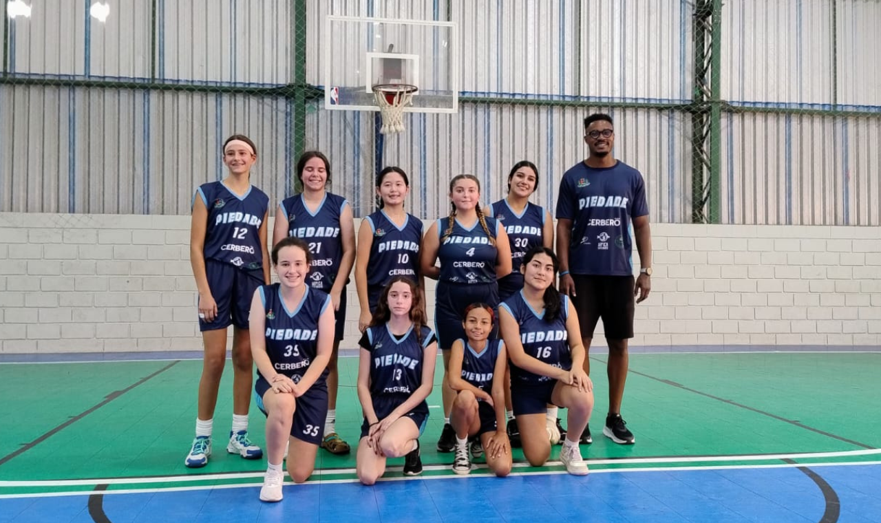 Basquete Feminino de Piedade disputa final neste sábado