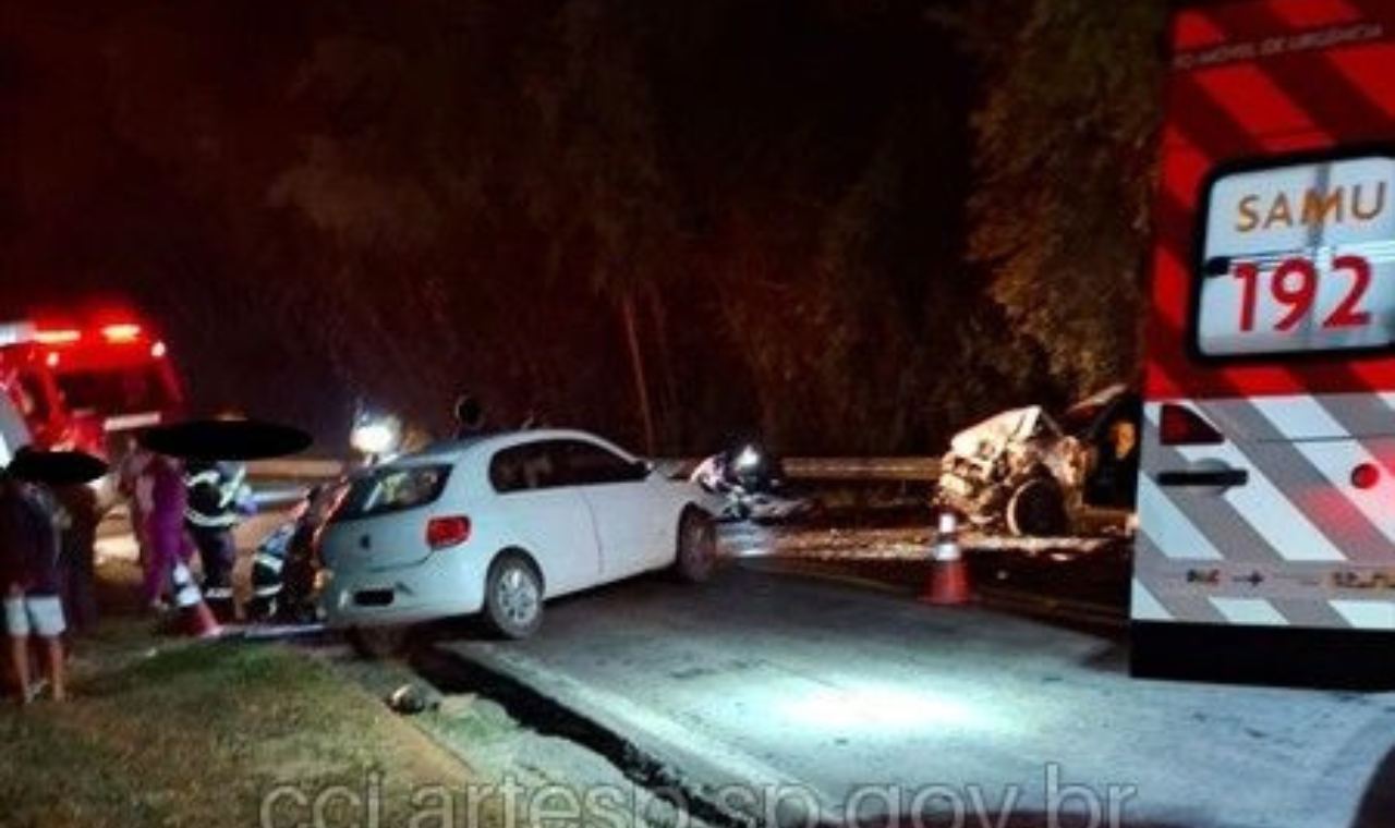 Colisão frontal deixa quatro feridos na rodovia Bunjiro Nakao, em Ibiúna