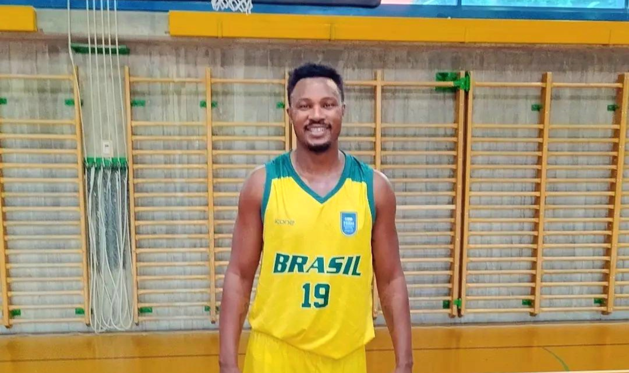 Fernando Vera celebra 5º lugar no Mundial Master de Basquete