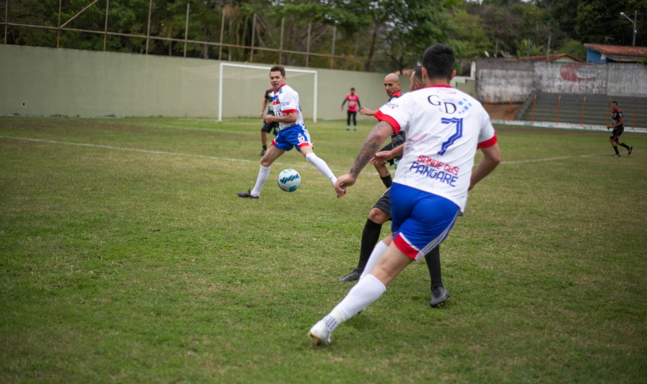 Bonde dos Pangaré goleia e assume liderança do Varzeano 2025
