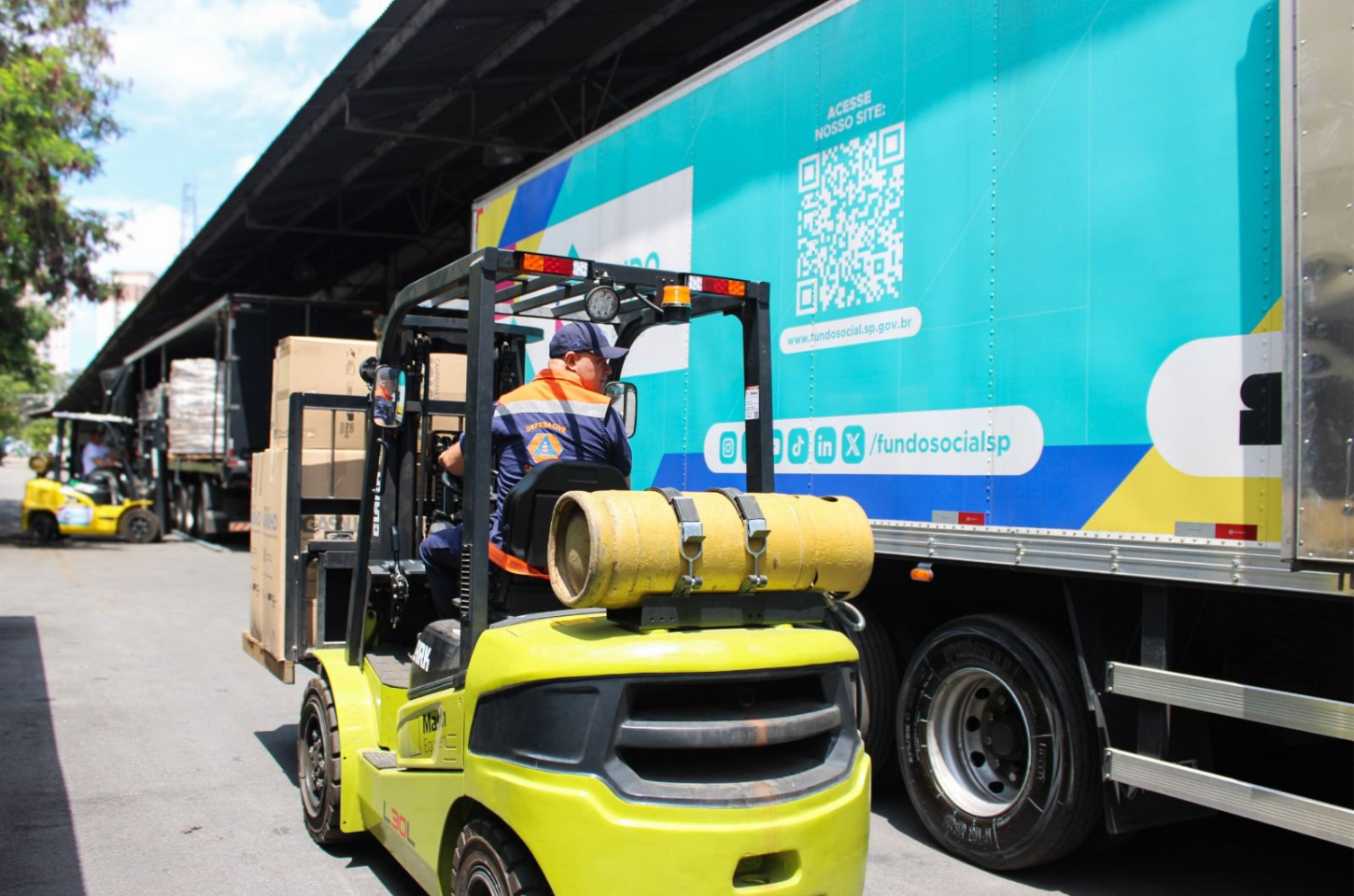 Defesa Civil de SP envia ajuda a famílias afetadas em Piedade e Ibiúna