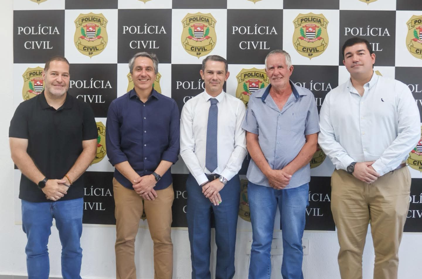 Prefeito articula complexo de segurança em reunião na Seccional