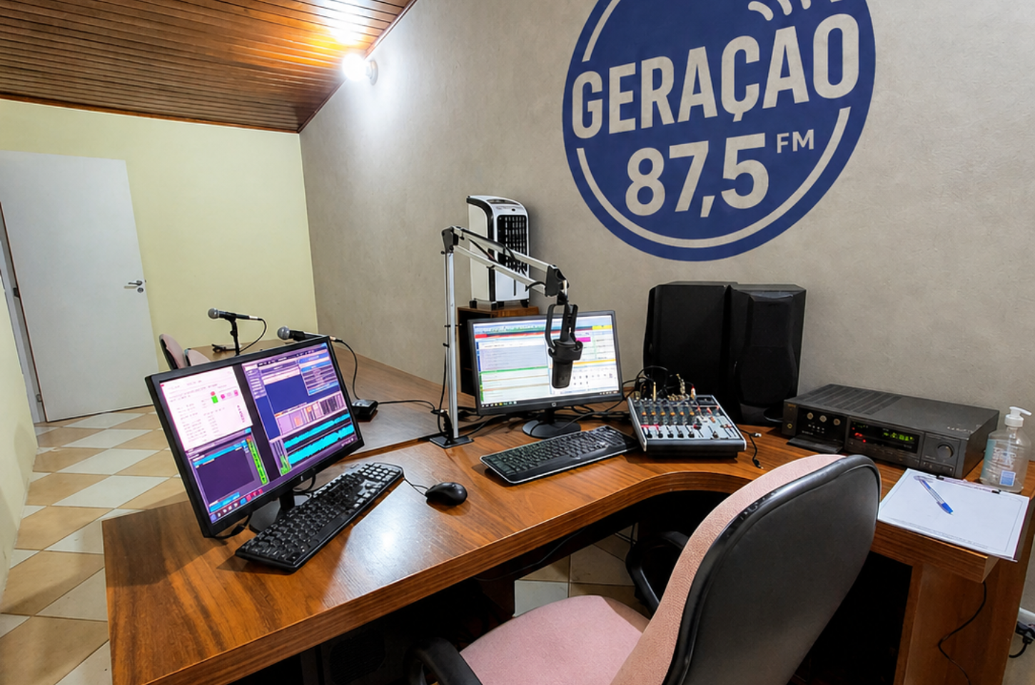 Rádio Geração FM ganha nova direção e renova programação em 2026