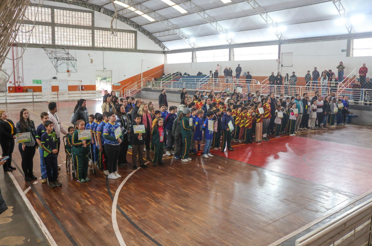 Premiação das Olimpíadas Estudantis reúne mais de 600 alunos em Piedade