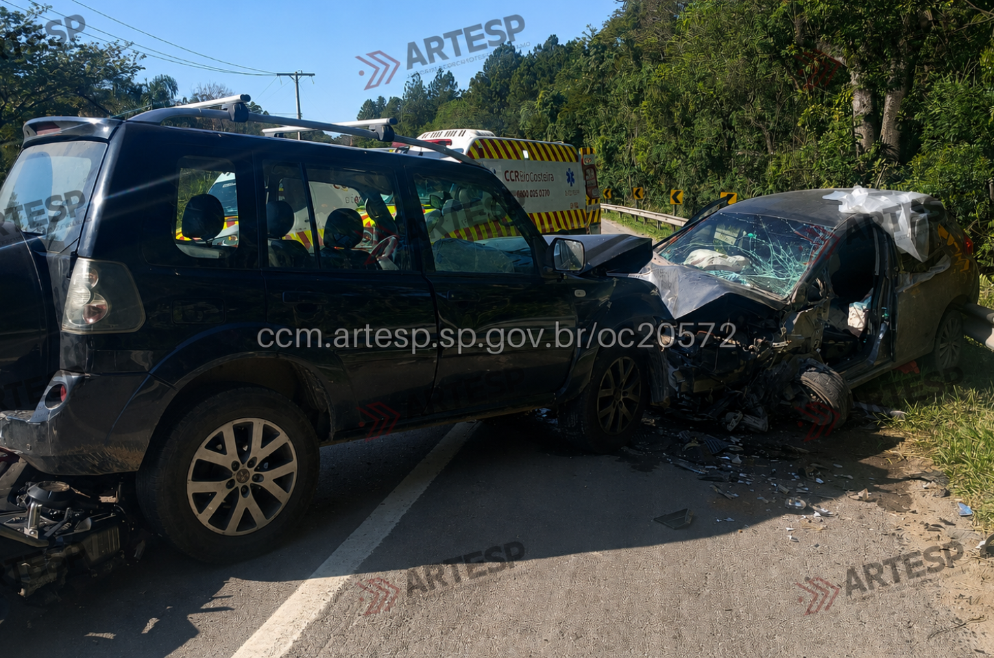 Acidente com cinco veículos deixa três feridos na SP-079 em Piedade