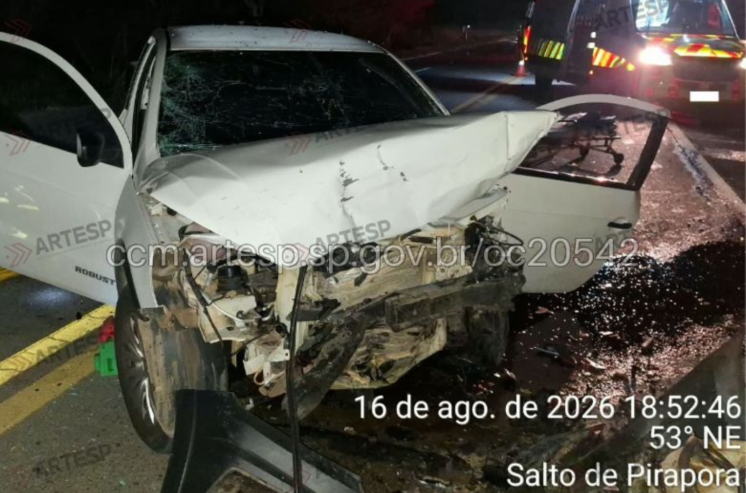 Colisão entre três veículos deixa cinco feridos na SP-264 em Salto de Pirapora