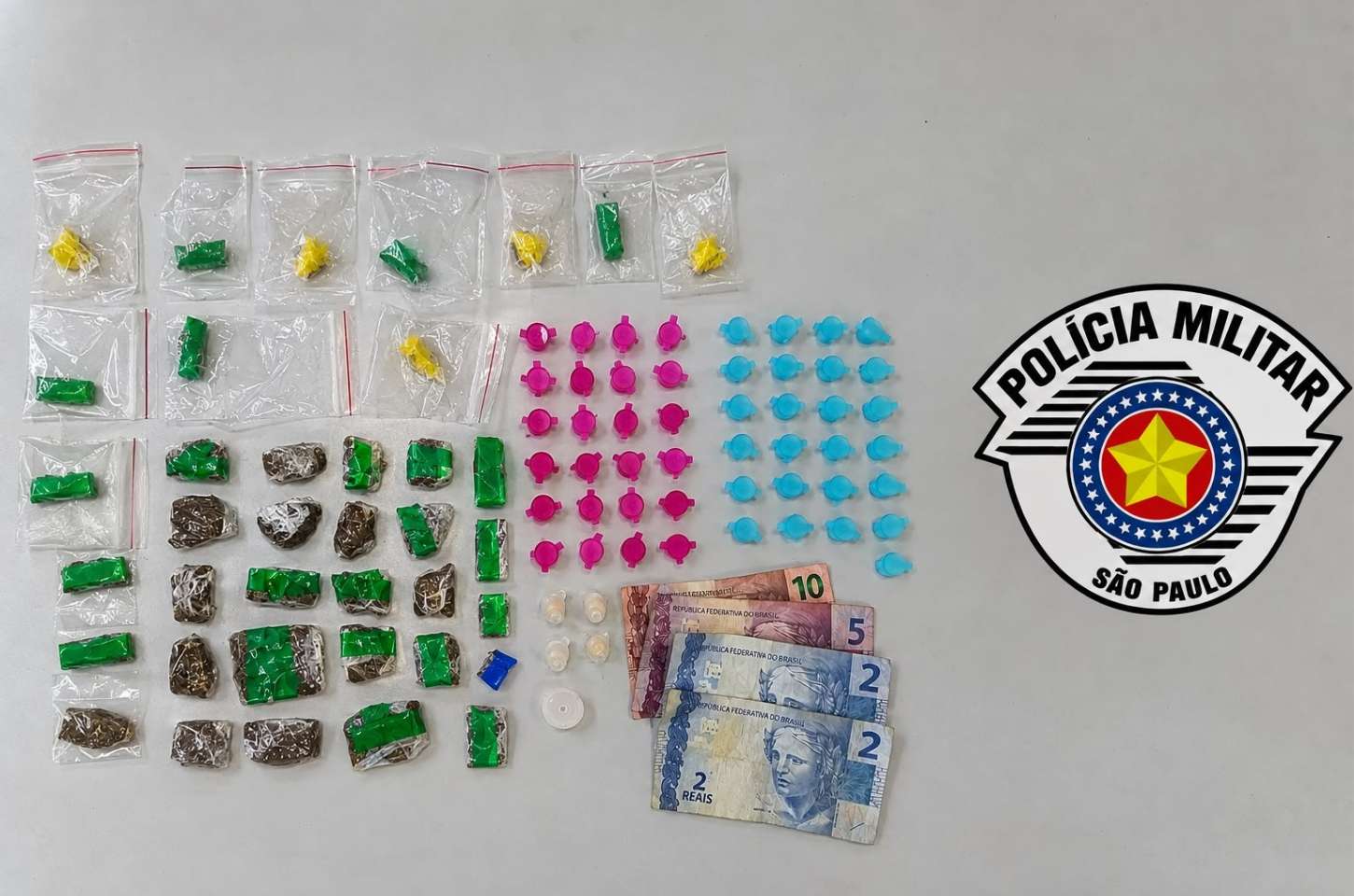 Homem é detido com drogas durante patrulhamento em Piedade