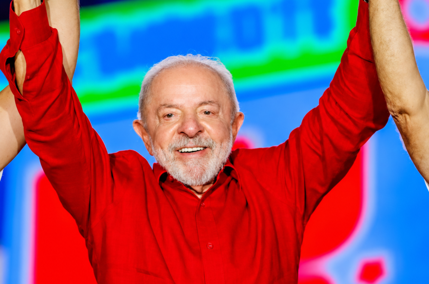 Lula vence Flávio Bolsonaro e é reeleito presidente